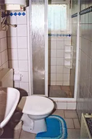 Schöner, im Grünen Gelegener Bungalow in Zirkow für 2-3 Personen - Image 3