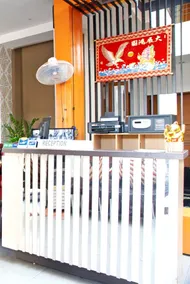 RedDoorz Near Ciputra World - Image 3