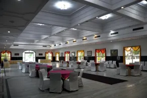Hotel Goverdhan Palace - Image 2