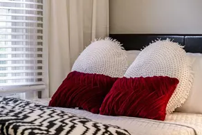 Stylish Getaway of University District - Image 2