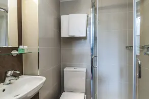 Rose Park Hotel - Image 5