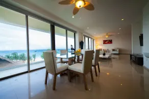 5th Avenue Hotel - Image 2