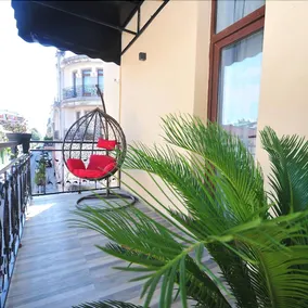 Batu Hotel - Image 5