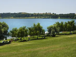 Scenic Apartment in Rome Near Lago di Martignano - Image 4