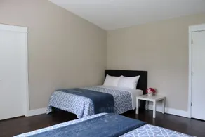 Shoreline Mini Inn - Image 3