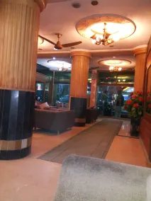 Hotel Kashmir Inn - Image 2