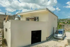 House Cattleya - Image 2