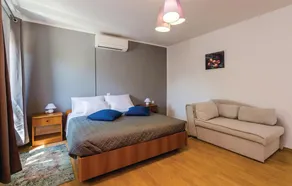 Stunning Home in Oslje With Wifi and 2 Bedrooms - Image 2