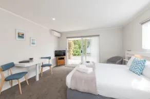 Abbey Court Motel - Image 3