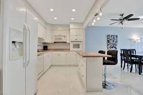 Destination Stays-Ocean View Condo Miami - Image 5
