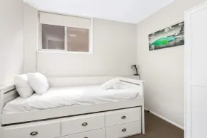 Bright 2 Bedroom Apartment in Burleigh Beach - Image 3