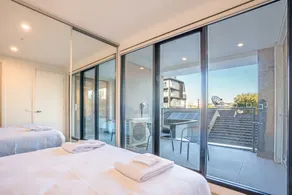 Poplar Apartments - Image 5