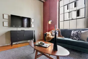 Stylish 3br/3ba Industrial Apt in Nola by Domio - Image 3