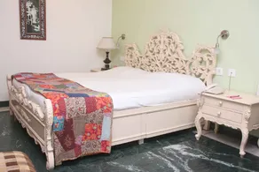 Tavern Business Hotel - Image 5