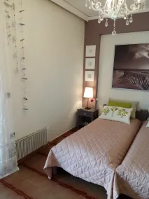 Top floor cozy apartment near the beach - Image 3
