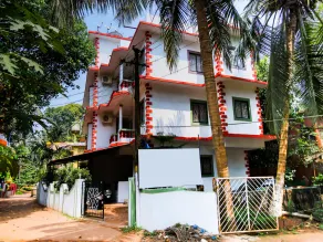 Crystal Holiday Homes by OYO Rooms - Image 3