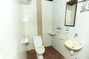 OYO 1230 Kampoeng Osing Syariah Guesthouse - Image 3