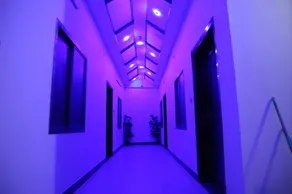 Hotel Paradise Lounge - Image 4
