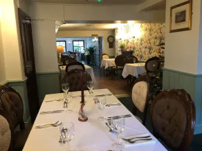 Swan Inn Hotel - Image 4