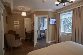 Hrafninn Guesthouse-NEW - Image 3