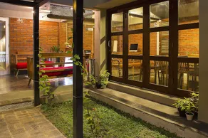Lokal Hotel & Restaurant - Image 4
