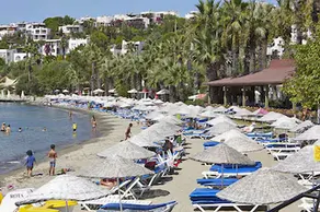 Meteor Beach Hotel - Image 5