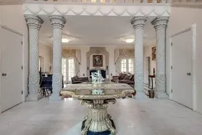 Villa De San Rafael - Image 2
