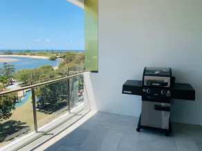 Cosmopolitan Exclusive Rental Apartments - Image 5
