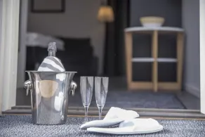 Hotel Insense - Image 4