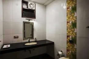 Hotel Karat 87 Inn - Image 5