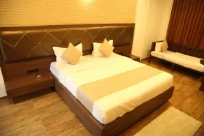 Hotel Royal Square - Image 5
