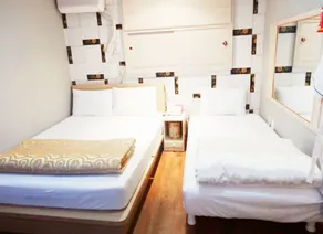 Hyatt Motel - Image 4