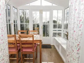 May Cottage - Image 2