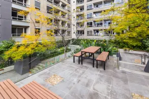 WESLEY, 2BDR Carlton Apartment - Image 5