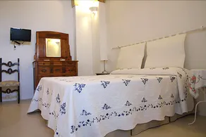 Isolaovest Bed And Breakfast - Image 5