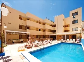 Ibiza Rocks BUDGET Apartments - Image 4