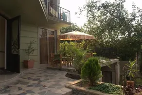 Hotel Amigo II - Image 4