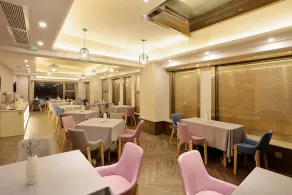 Lujia International Hotel - Image 2