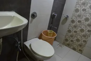 Hotel Dolphin - Image 2