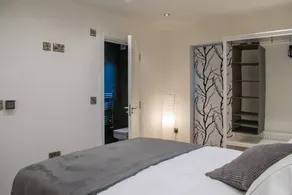 Modern 2 Bedroom Flat in Kennington - Image 4