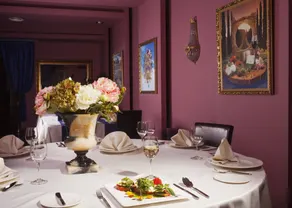 City Hotel Teater - Image 5