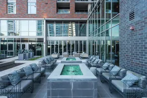 Locale Dallas - Victory Park - Image 4