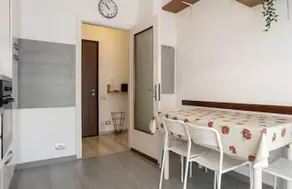 Apartment with Balcony near Metro / Uni - Image 5