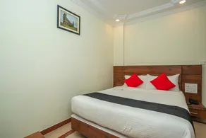 Hotel Savi International by OYO Rooms - Image 2