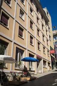 Regina Garni - Image 4