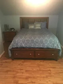 Annapolis home with many amenities - Image 5