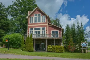 At the Heart of it All 4 Bedroom House - Image 3