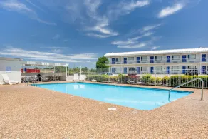 Motel 6 Fayetteville, AR - Image 3
