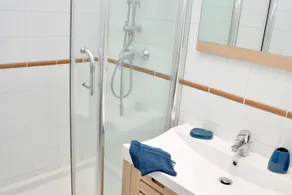 Nice cozy and welcoming apt in a quiet suburb - Image 4