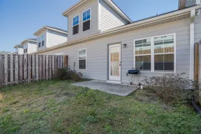 Good Vibes Only - Perfect Home In Quiet Residential Area With Work/study Space 4 Bedroom Townhouse by Redawning - Image 3